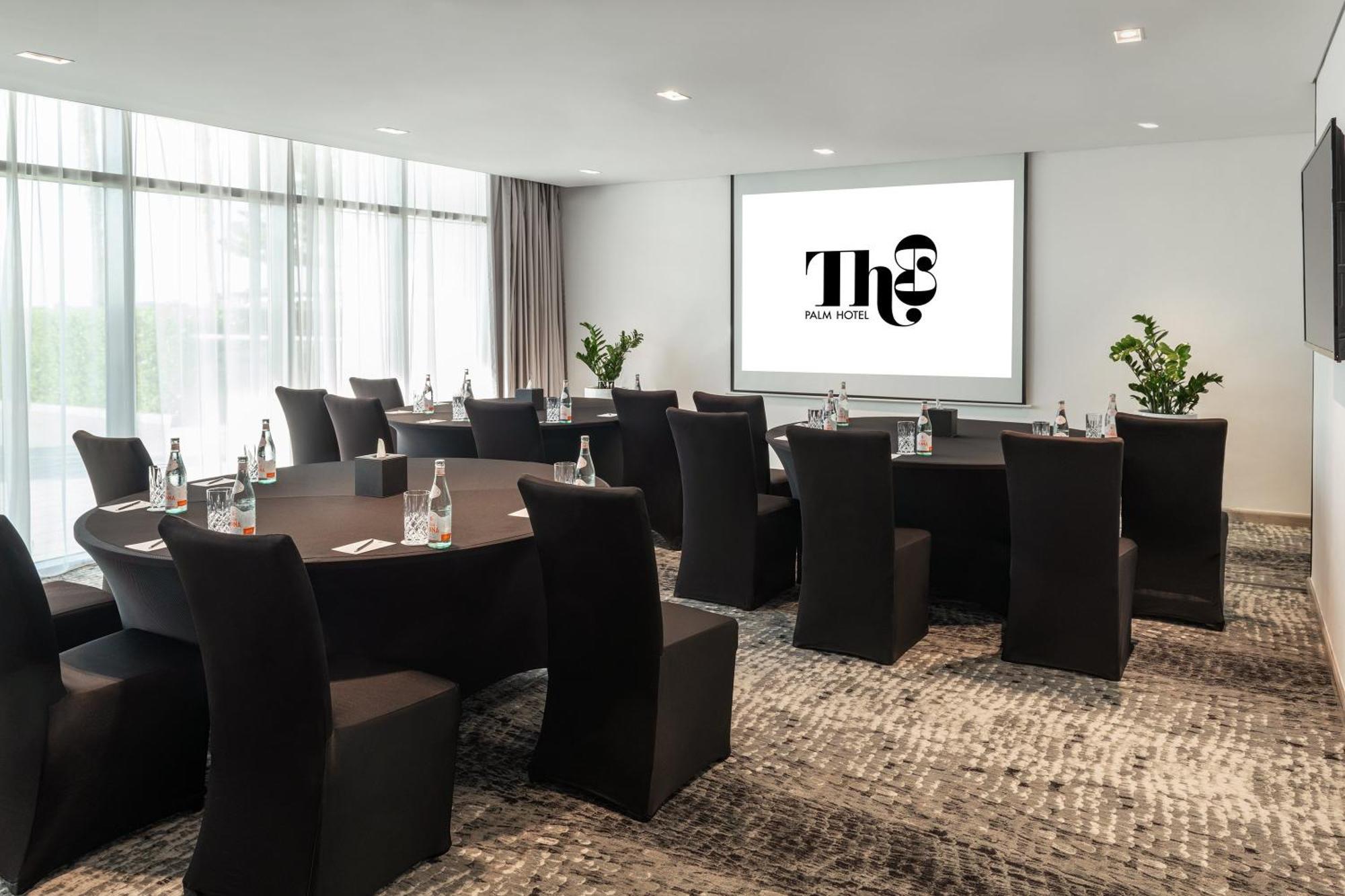 Th8 Palm Dubai Beach Resort, Vignette Collection By Ihg Екстериор снимка Thes