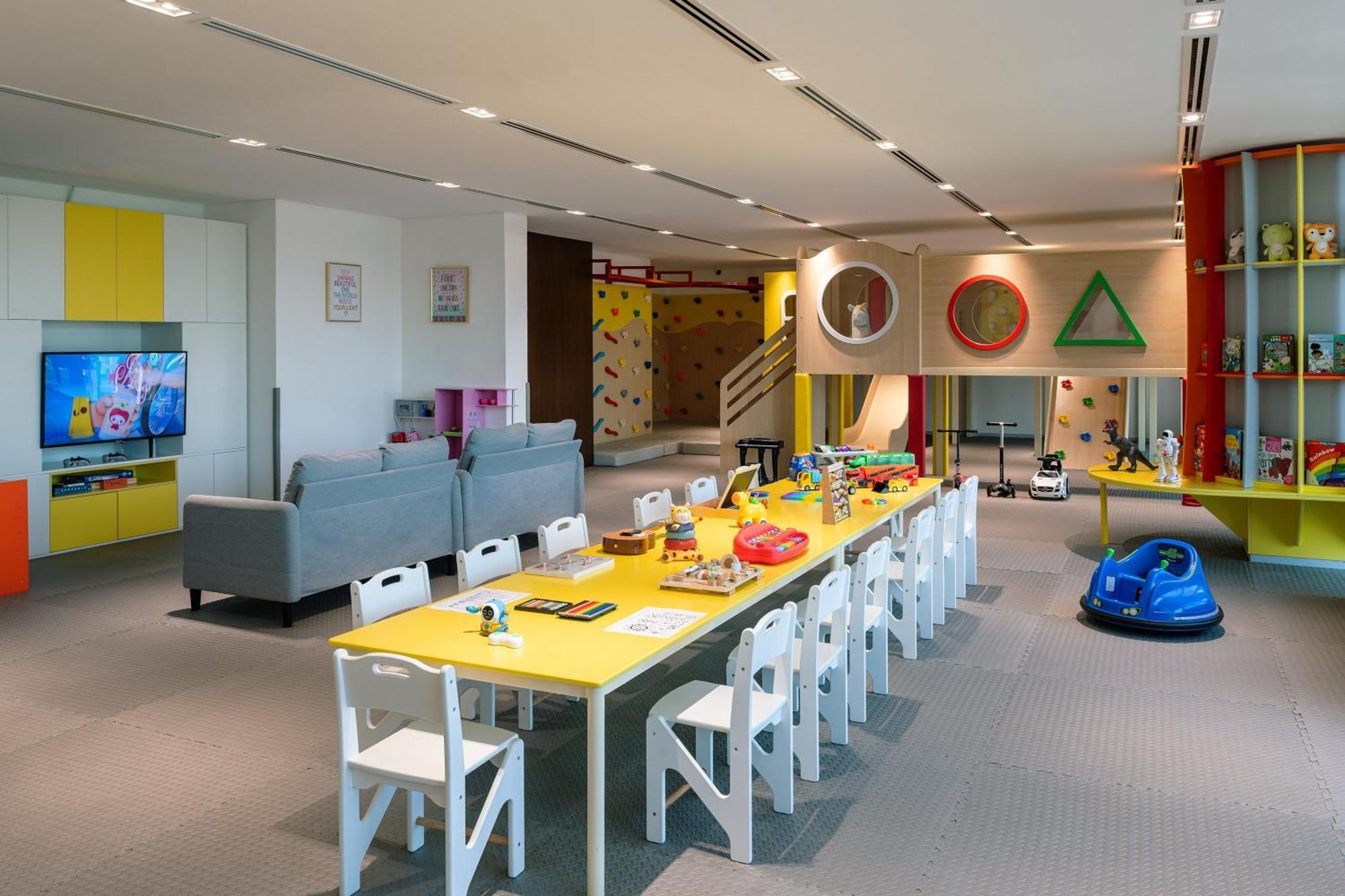 Th8 Palm Dubai Beach Resort, Vignette Collection By Ihg Екстериор снимка The Children's Hospital at the Royal Marsden