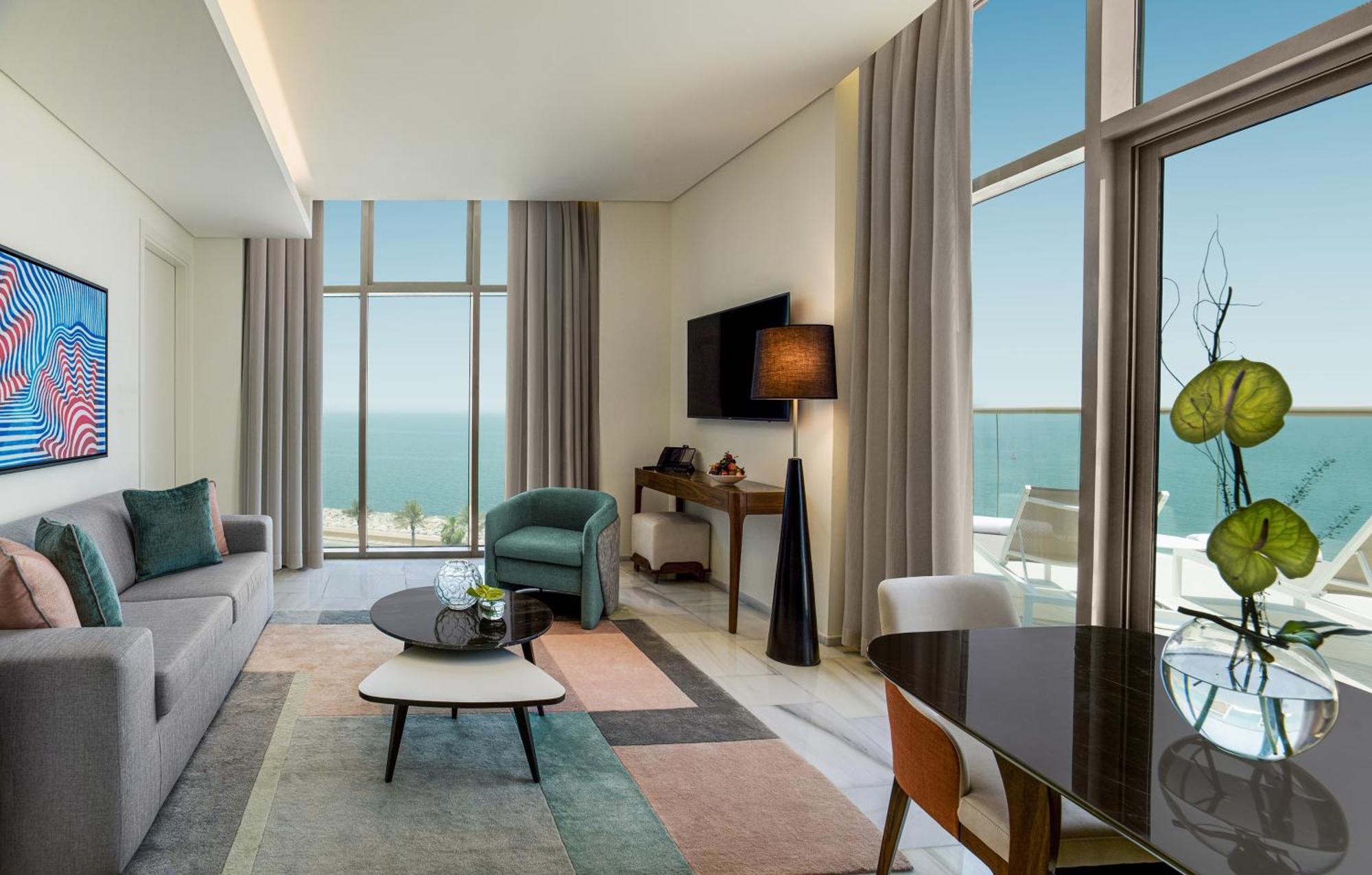 Th8 Palm Dubai Beach Resort, Vignette Collection By Ihg Екстериор снимка